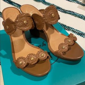 Never worn 8M Jack Rogers wedges, fit more like 7M